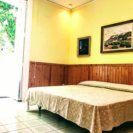 Hostal Marques De Campo 데니아 외부 사진